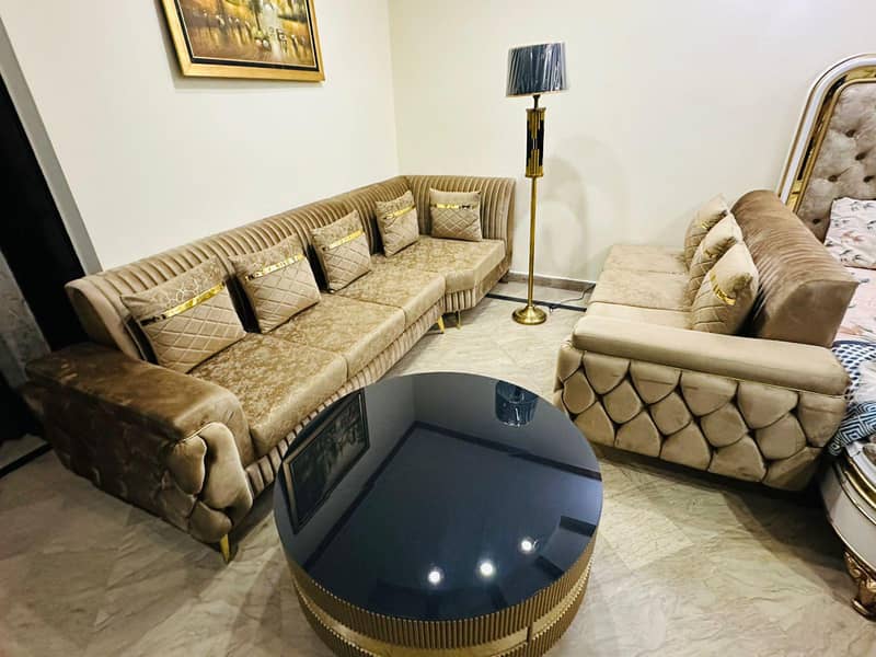 Round Center table 3