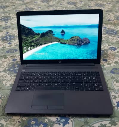 HP pavilion Laptop with Charger 10/10 Condition