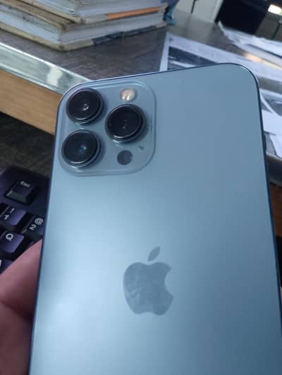 I phone 13 pro max  128gb Factory unlocked