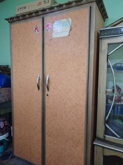 Large Wooden Almirah for Sale – Excellent Condition