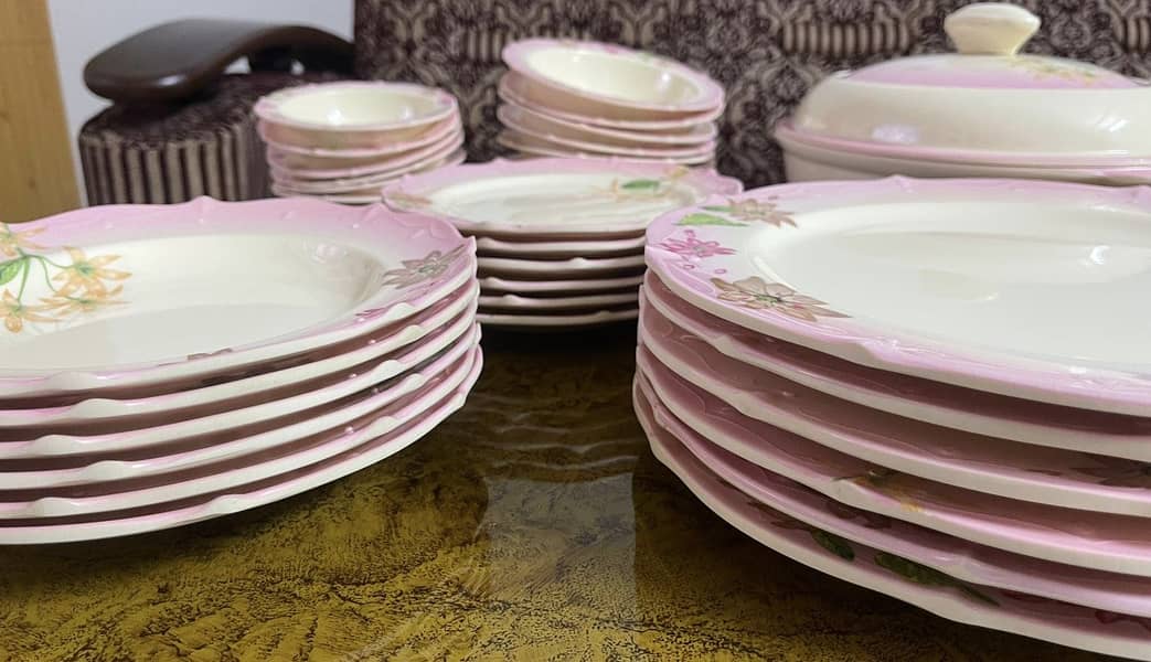 40 piece dinner set 2