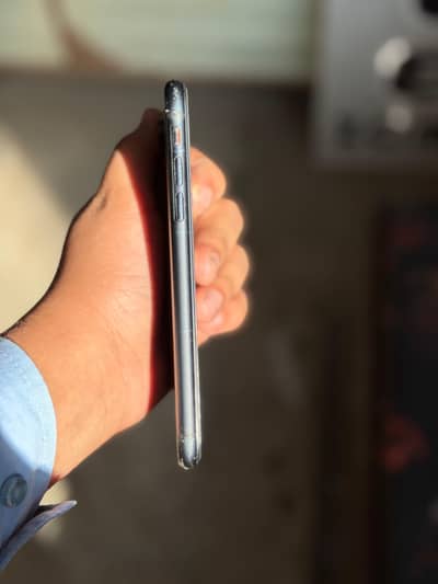 Iphone xr 10/9 condition