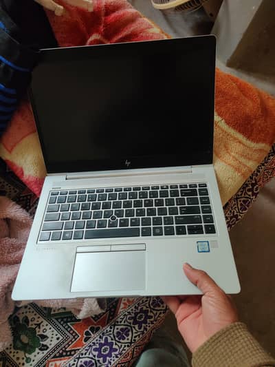 Wanna sell my core i5 8 gen laptop