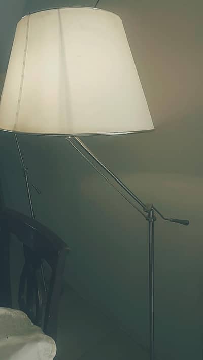 Standing corner lamp