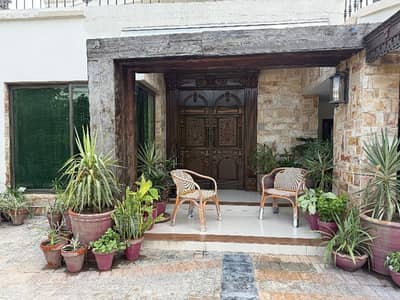 PAF FALCON COMPLEX, Lahore 20 Marla (01 Kanal) Fully Renovated Beautiful House Near CBD