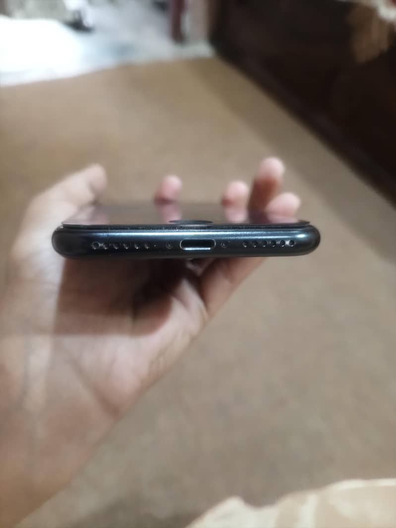 iphone se 2020 4