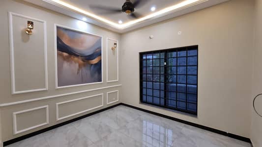 PRIME LOCATION 10 MARLA LOWER PORTION AVAILABLE FOR RENT IN WAPDA TOWN