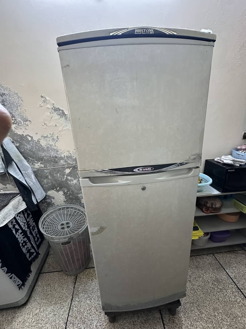 WAVES REFRIGERATOR 0