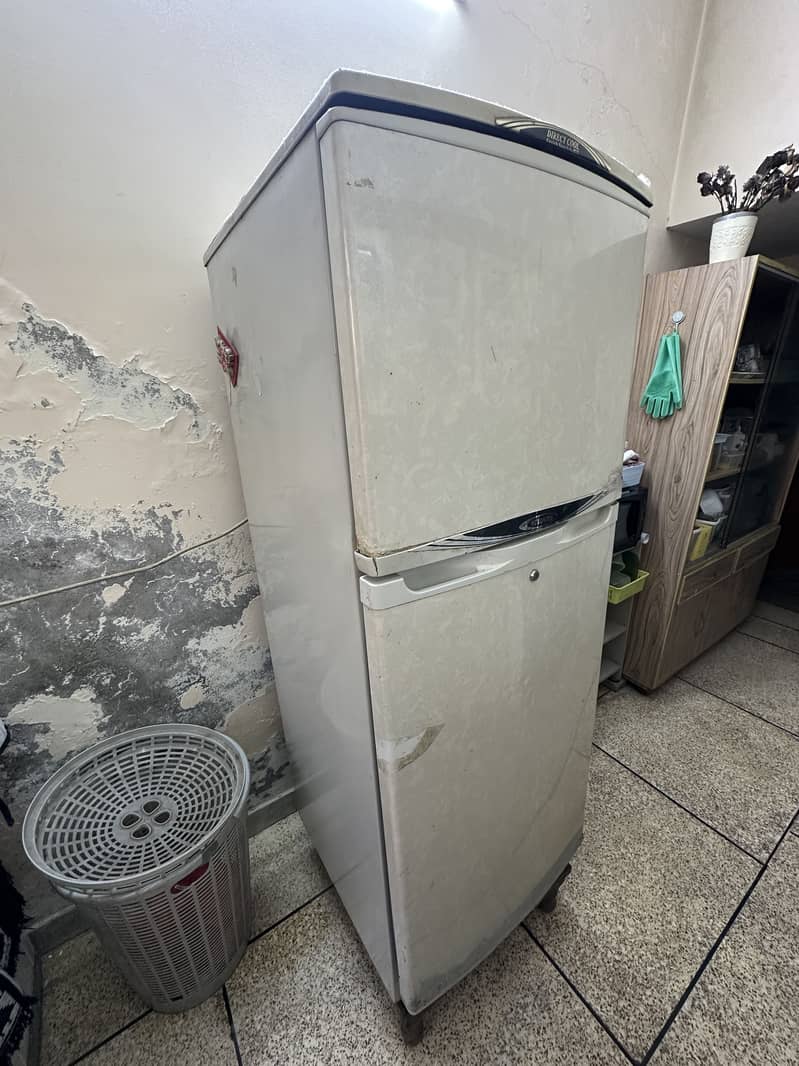 WAVES REFRIGERATOR 1