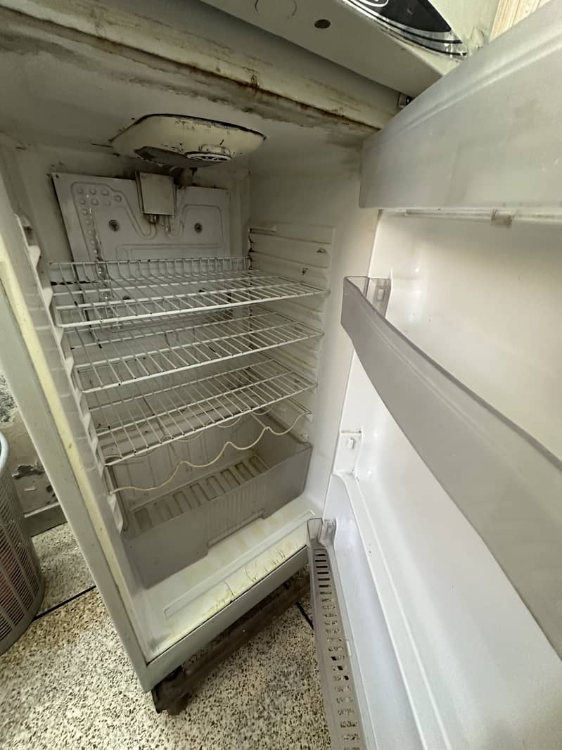 WAVES REFRIGERATOR 3