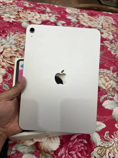 Ipad 11  128gb lush condition complete accessories