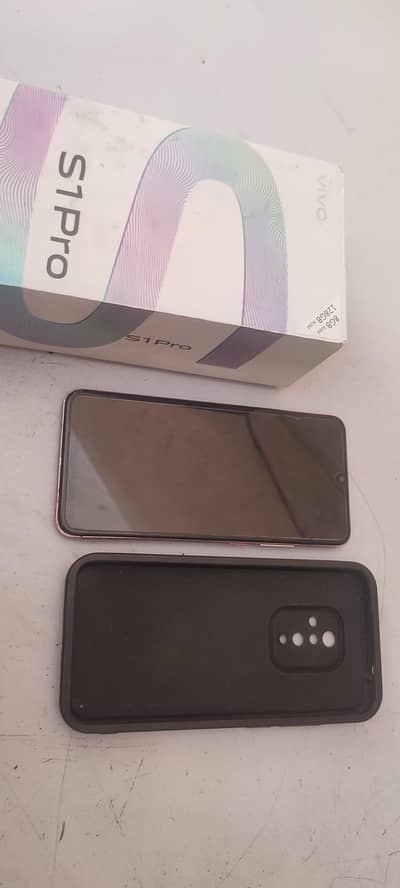 Vivo S1 pro box /8/128 /exchange possible ha 03204660735