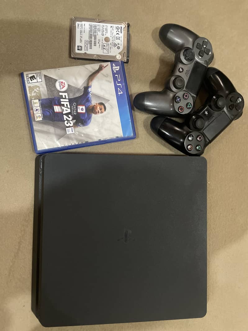 Ps4 slim 2