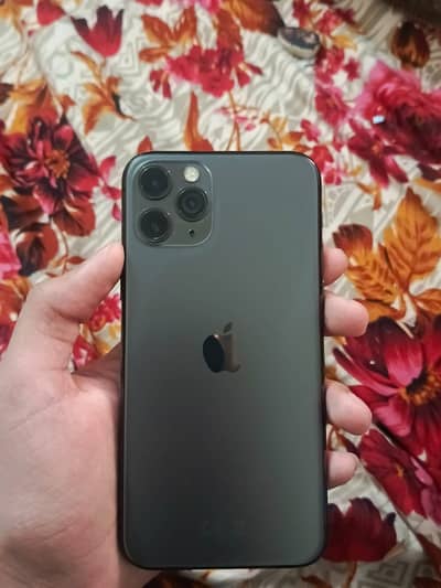 Iphone11 pro 256gb all ok only battery and glass change kami ho jay gi