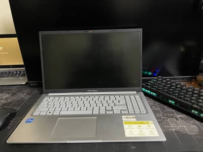 ASUS VivoBook 15 (Model: X1504VA-NJ104) | brand New | laptop