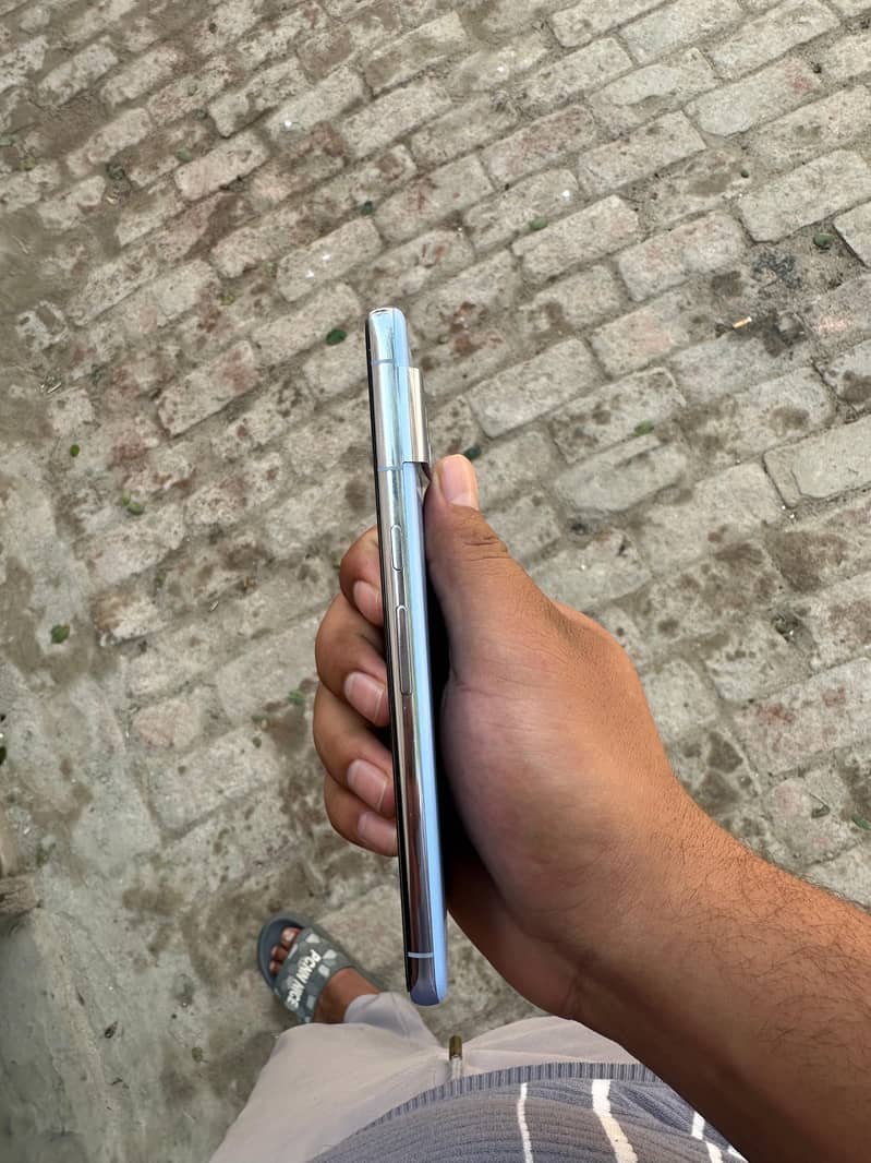 Google pixel 8 pro 1