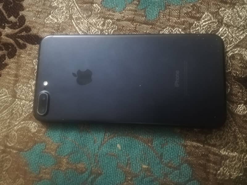 Apple iPhone 7 Plus 0