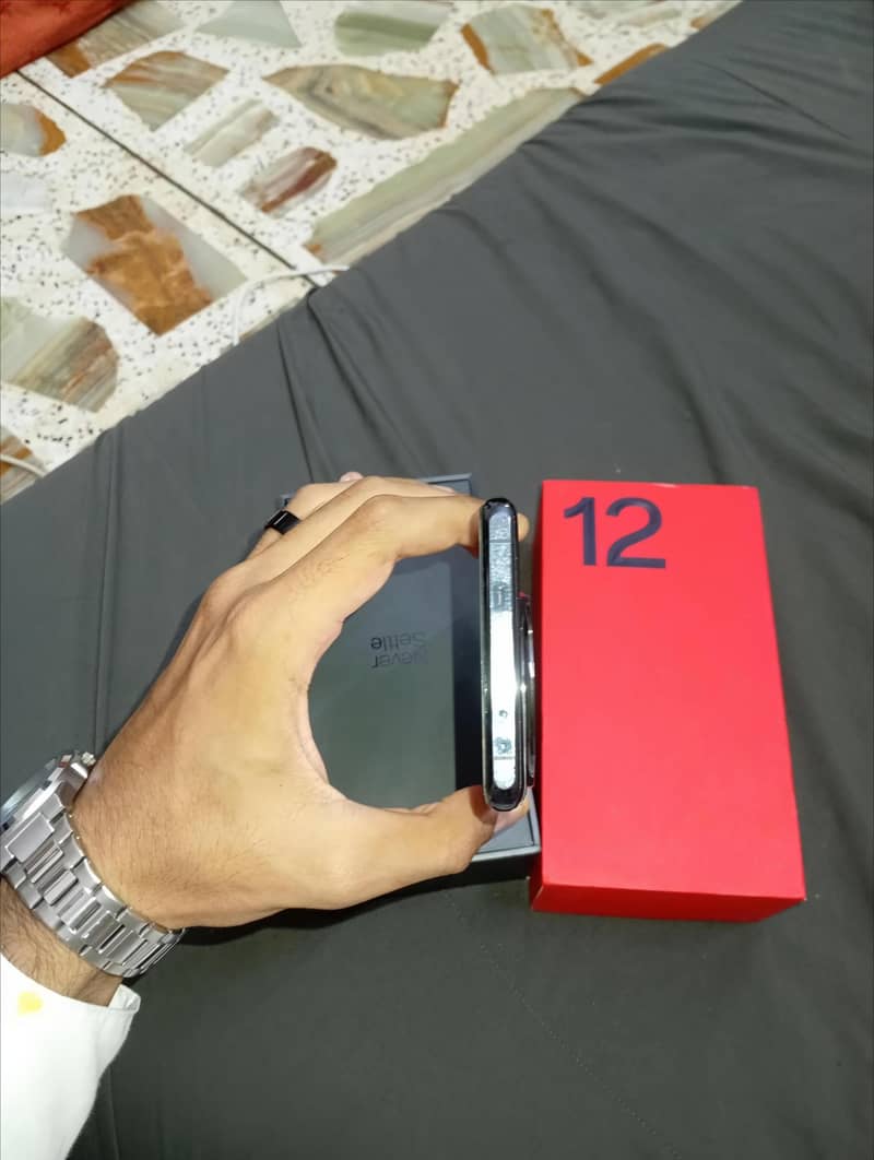 OnePlus 12 1