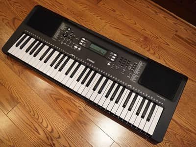 Yamaha Keyboard E-373 (with stand and box)