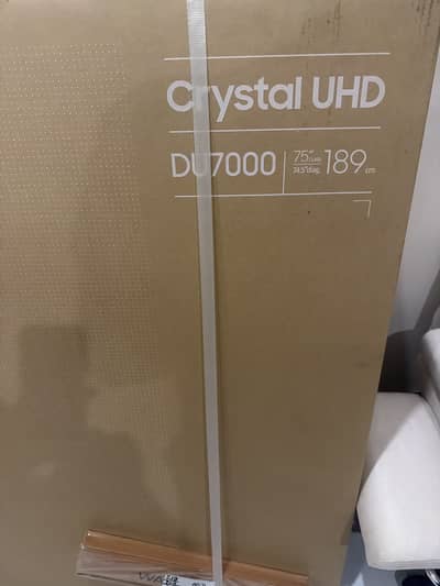 Samsung Crystal UHD DU7000 75 inch LED TV NEw