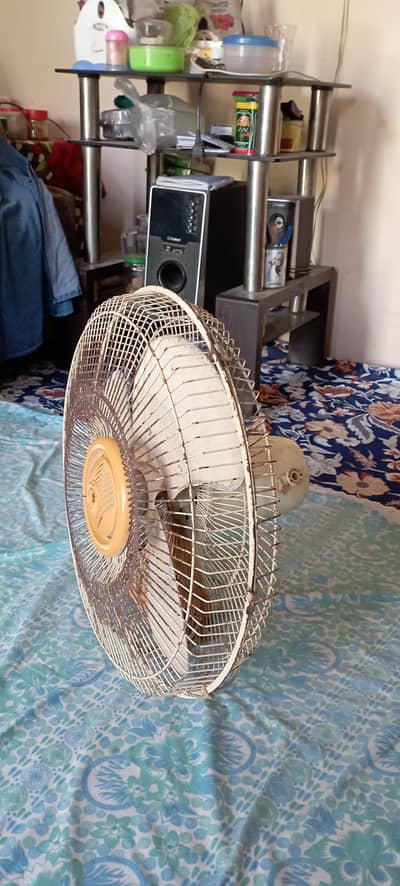 Bracket Fan available for sell