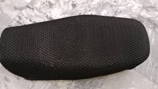 Honda 125 Seat normal condition