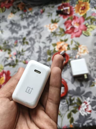 one plus 65 watt original wrap super vooc charger