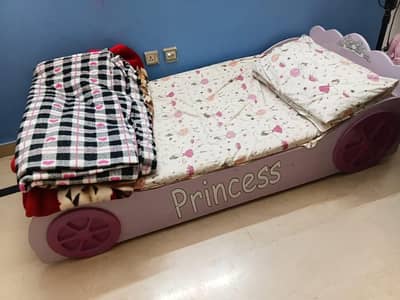 kids bed with mattress