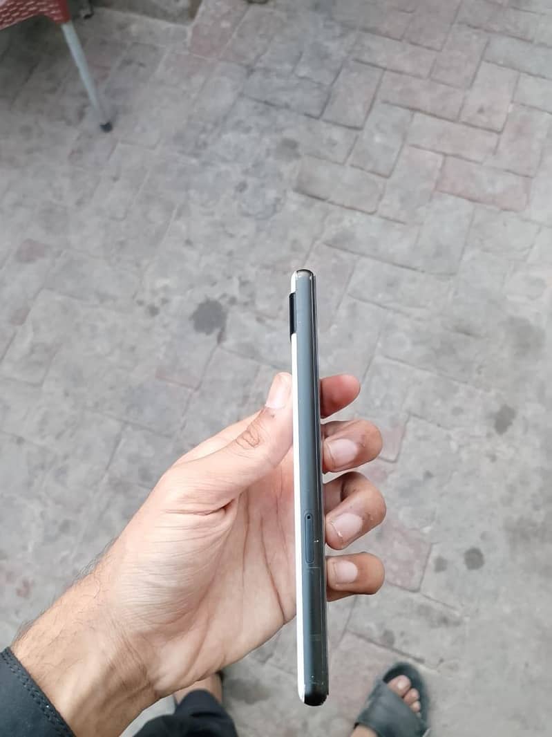 Google pixel 6a 3