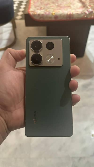 Infinix Note 40 | 256/8 GB | AMOLED 120Hz | 9.5/10 conditions