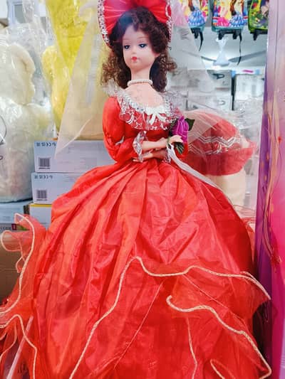 Doll New charming 10/10 packed