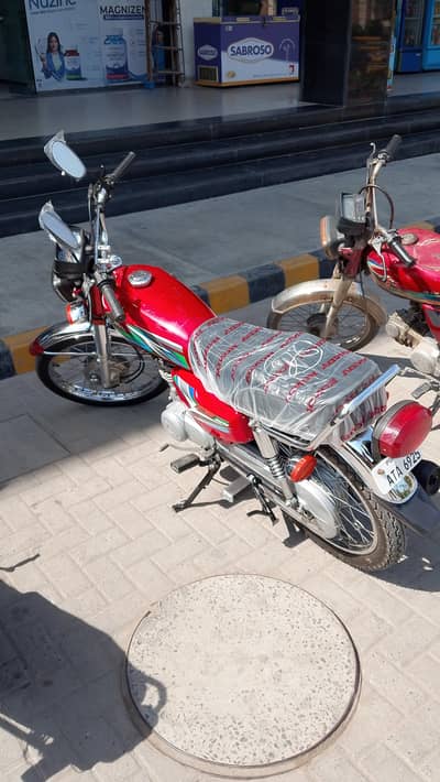 Honda 125.2023 model.  urgent for sale