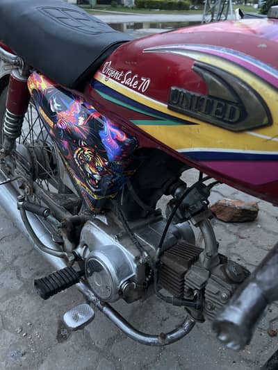 United CD 70 motorcycle