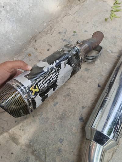 Akrapovic exhaust . silencer ybr cb150 fz heavy bike