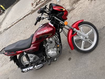 Suzuki GD 110s smooth engine color red