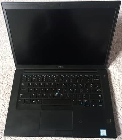 i7 8thGen 8/256ssd 5hrs battery