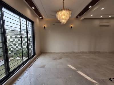 10 Marla House for Rent | Ideal Location