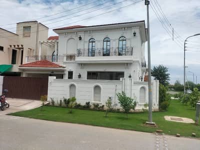 Bungalow 14 Marla (Corner)