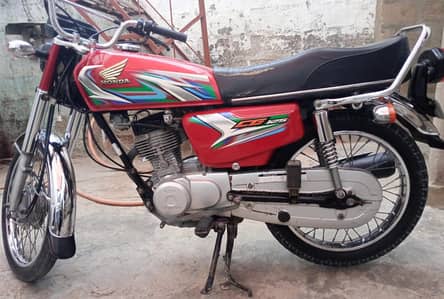 HONDA CG 125 2023 model Smooth Engine Fully Maintained.