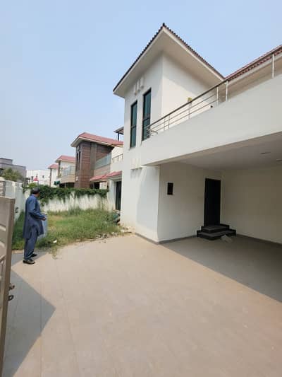 Modern 4-Bedroom Home For Sale In Prime Location - 12.5 Marla, Ideal For Families