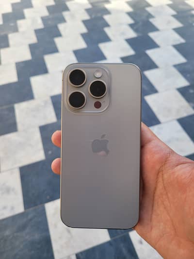 15 pro - factory unlock- 256gb