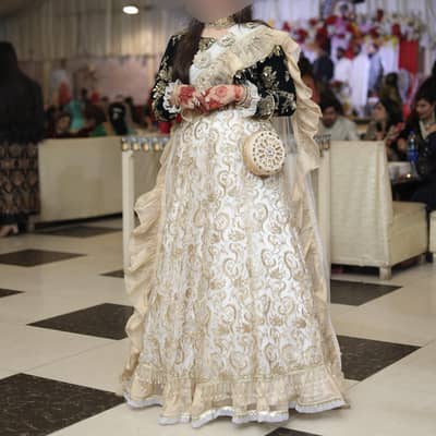 Trendy Outfit for Sale – Stylish & Affordable