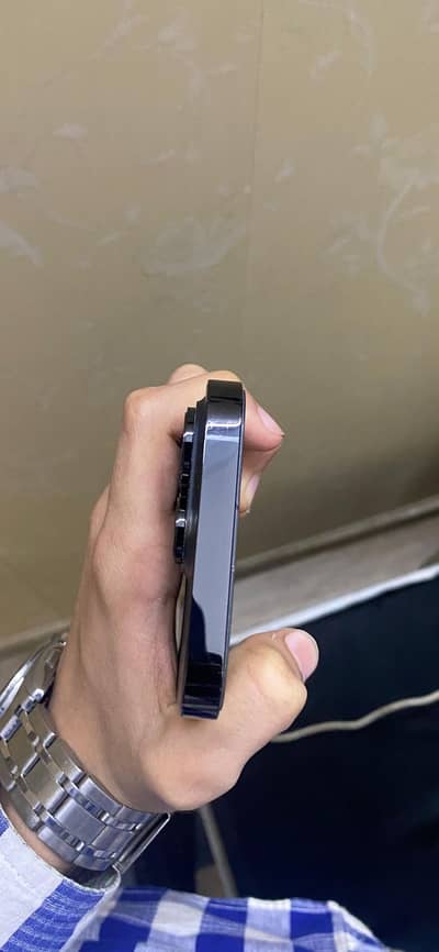 iPhone 14 pro factory unlock 128gb black colour