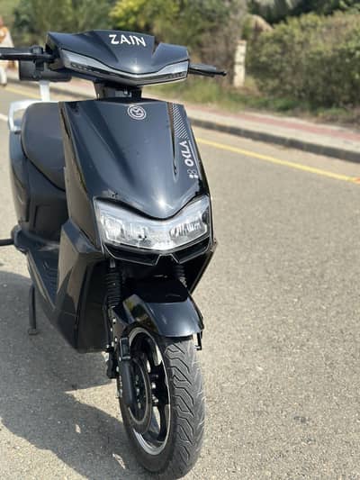 Electric scootyokla