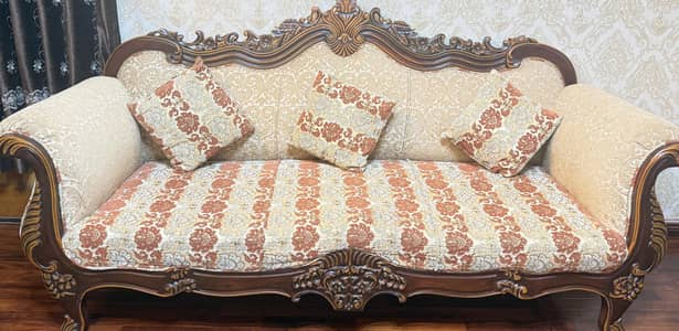 8 seater sofa set for sale in good condition