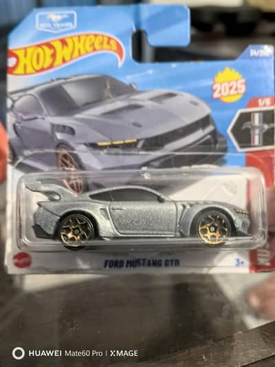 Tesla model 3 and Ford mustang of hot wheels, fiat with openable trunk