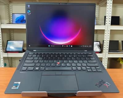 Lenovo x1 carbon core i7 12th Gen (p processor) ,32gb ram ddr5 ,512gb