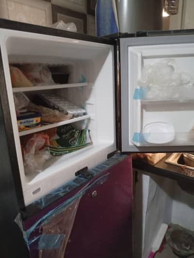 Dawlance fridge avante