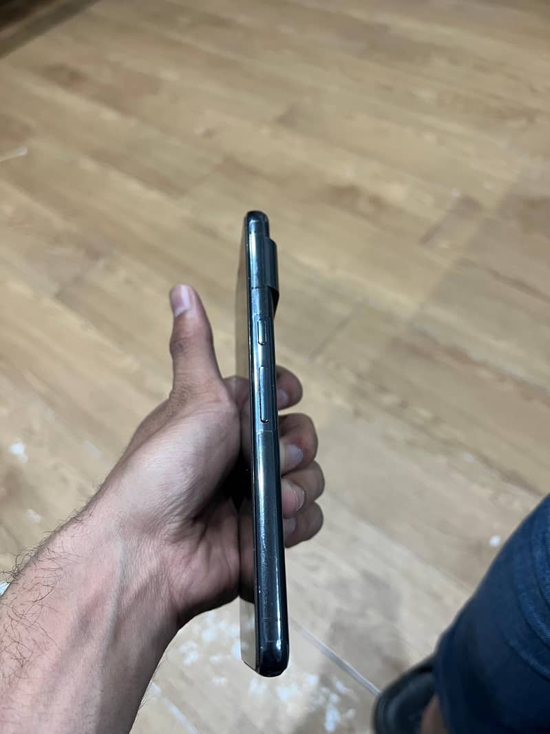 Google pixel 8 pro 1