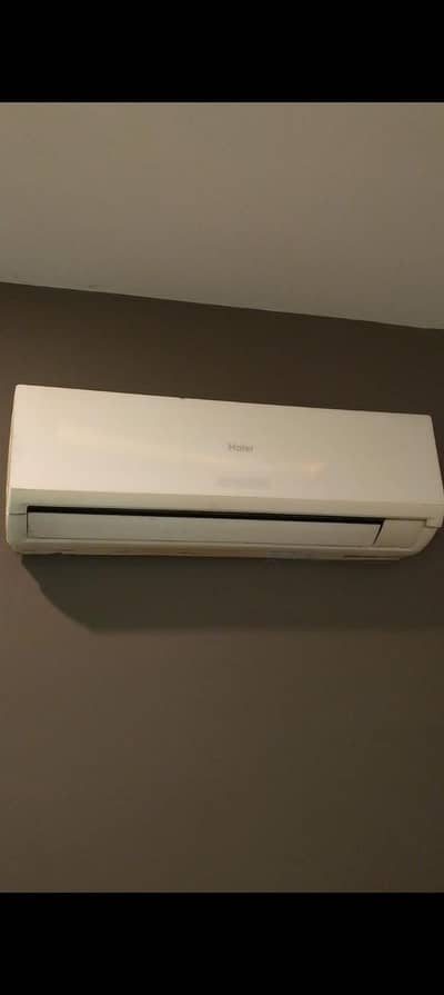 HAIER 1 TON GOOD CONDITION